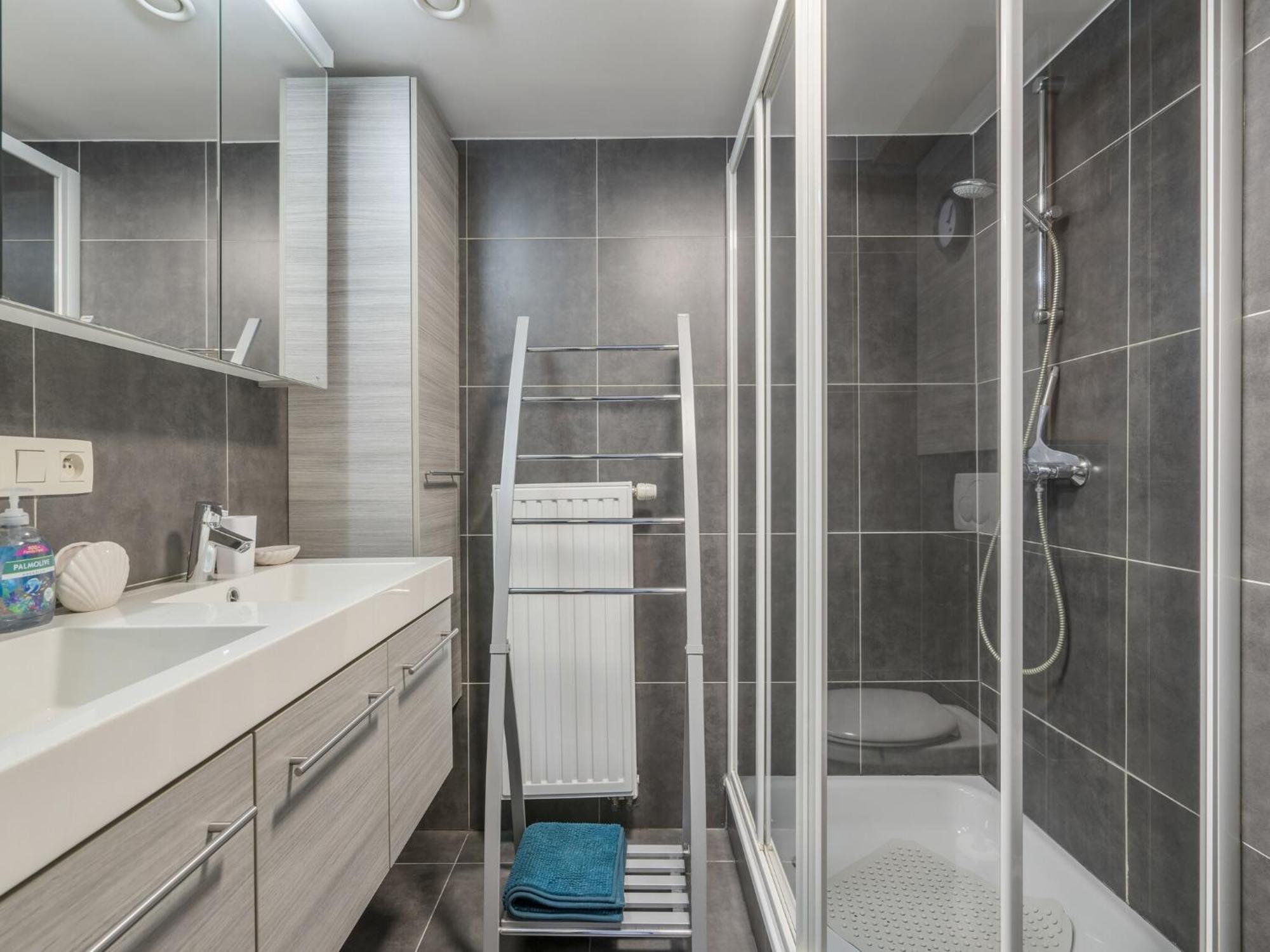 Studio In Bruges Near Marina, Cleaning Included Appartement